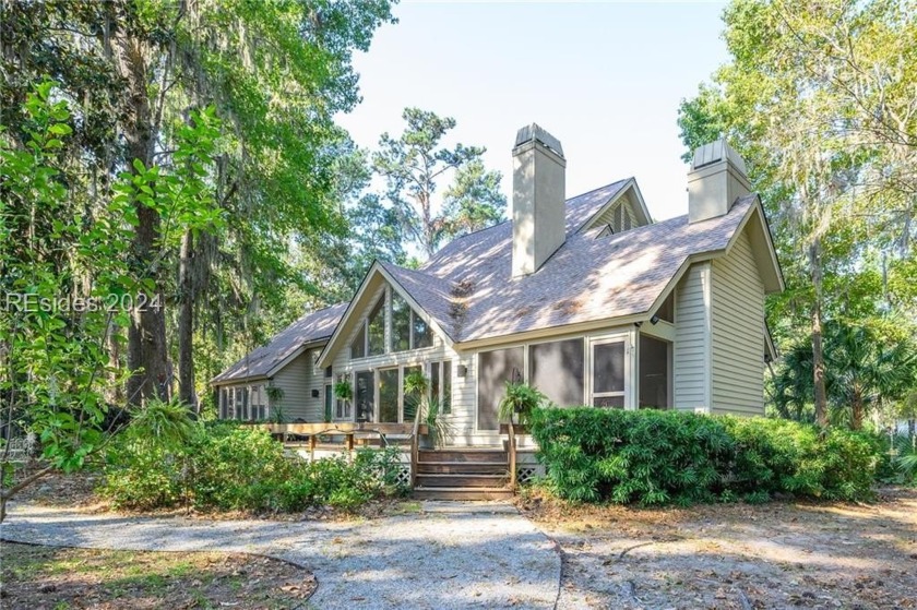 Enjoy the views of the golf course on Magnolia 5 fairway & - Beach Home for sale in Okatie, South Carolina on Beachhouse.com