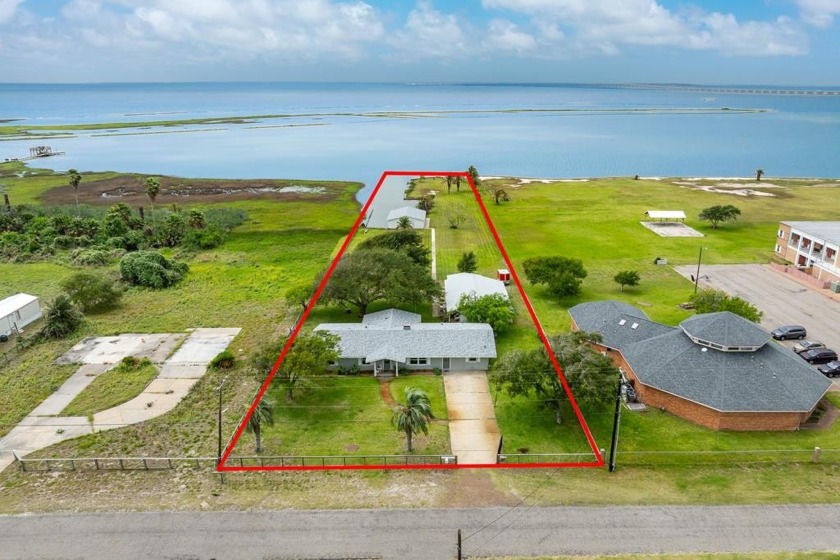 Opportunities like this don't come around often--welcome to one - Beach Home for sale in Rockport, Texas on Beachhouse.com