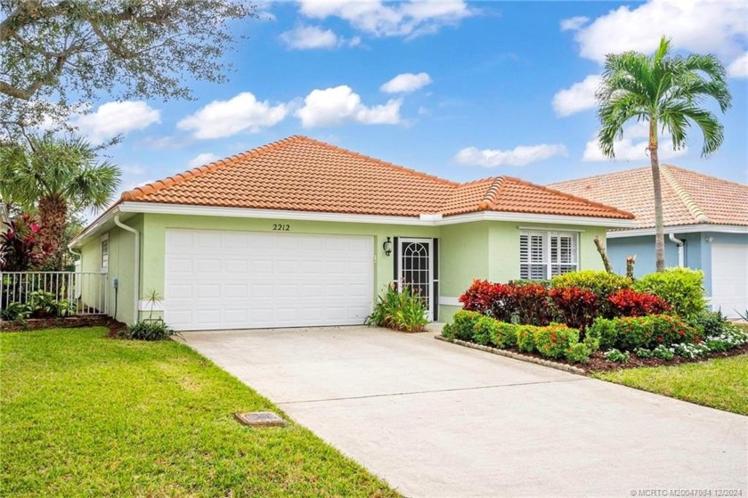 PANORAMIC, SERENE LAKE VIEWS!  Totally and beautifully remodeled - Beach Home for sale in Palm City, Florida on Beachhouse.com