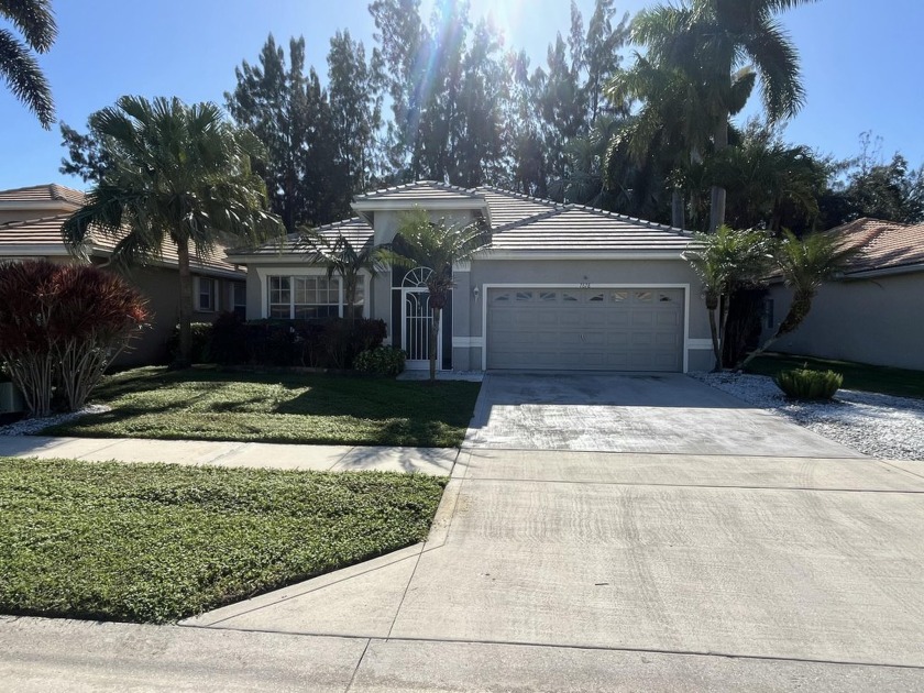 Welcome to desirable Polo Trace! This 3 bed 2 bath single family - Beach Home for sale in Delray Beach, Florida on Beachhouse.com