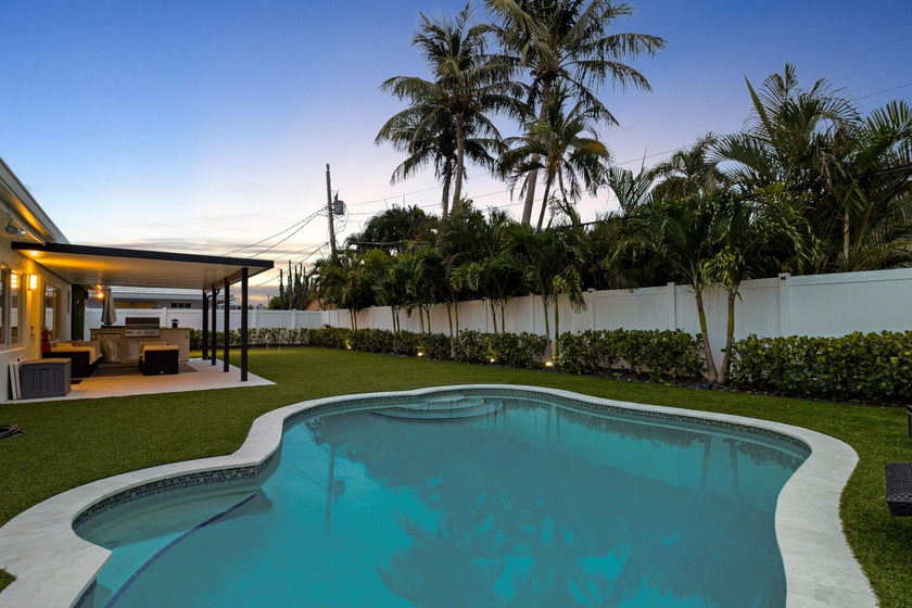 Live the Lighthouse Point lifestyle just steps from Cap's Place - Beach Home for sale in Lighthouse Point, Florida on Beachhouse.com