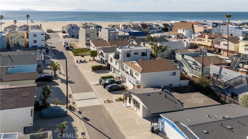 Welcome to your Single Story DREAM BEACH HOME, 6 houses to the - Beach Home for sale in Oxnard, California on Beachhouse.com