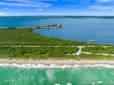 HUTCHINSON ISLAND.  Indian River Frontage 300', also known as - Beach Lot for sale in Hutchinson Island, Florida on Beachhouse.com