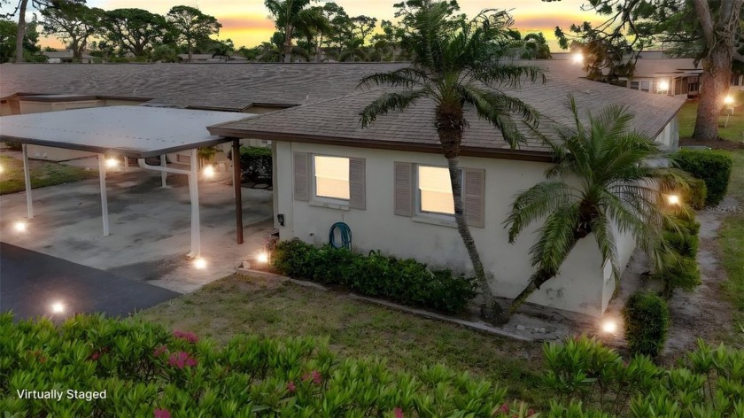 VERY MOTIVATED SELLER WILL CONSIDER ALL OFFERS.  WANTS IT SOLD - Beach Condo for sale in Sarasota, Florida on Beachhouse.com