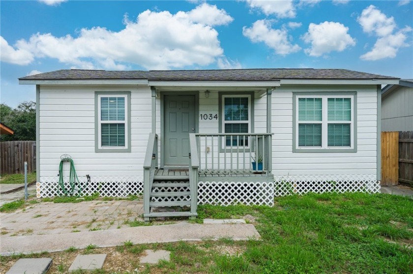 This spacious and impeccably kept 3-bedroom, 2-bath home has - Beach Home for sale in Aransas Pass, Texas on Beachhouse.com