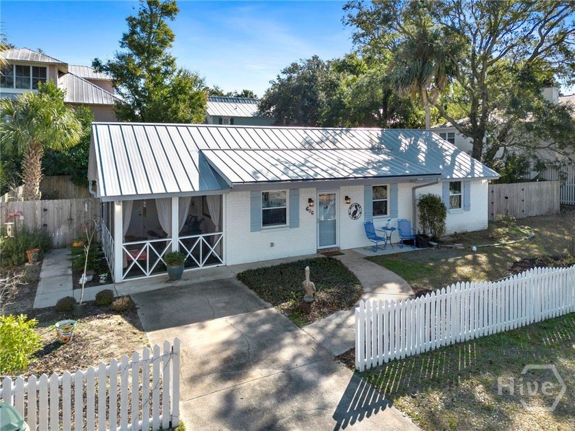 Charming renovated mid-island Tybee Cottage - just three blocks - Beach Home for sale in Tybee Island, Georgia on Beachhouse.com