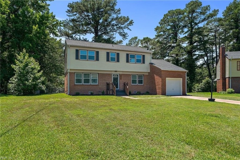 LARGE LOT WITH WATERVIEWS, ACCESS TO THE ELIZABETH RIVER! Great - Beach Home for sale in Chesapeake, Virginia on Beachhouse.com