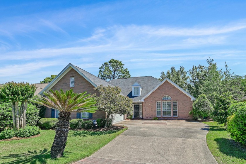 Located on a premier street in Bluewater Bay, this spacious and - Beach Home for sale in Niceville, Florida on Beachhouse.com