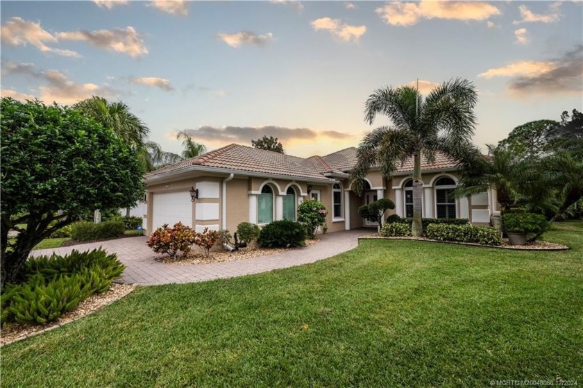 Welcome to Jensen Beach Country Club! Ideally located, this - Beach Home for sale in Jensen Beach, Florida on Beachhouse.com