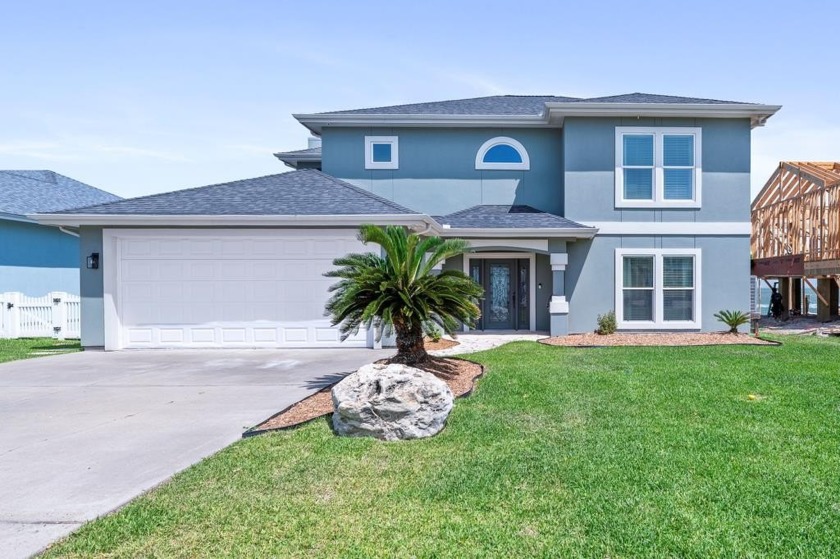 Live and entertain in style in this stunning 4-bedroom, 3-bath - Beach Home for sale in City by The Sea, Texas on Beachhouse.com