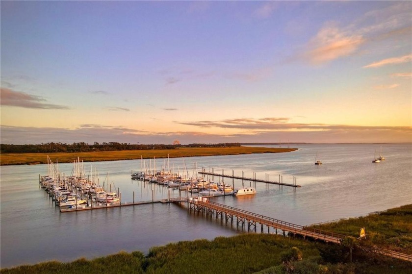 This condominium perfectly combines luxury with the island's - Beach Condo for sale in Saint Simons, Georgia on Beachhouse.com