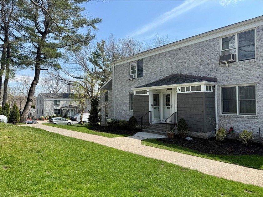 One Bedroom, One Bath, Ground Floor Corner Unit In A Beautiful - Beach Home for sale in Glen Cove, New York on Beachhouse.com