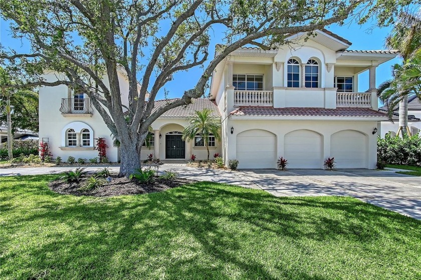 Waterfront Living Reimagined.
Welcome to your modern sanctuary - Beach Home for sale in Sarasota, Florida on Beachhouse.com