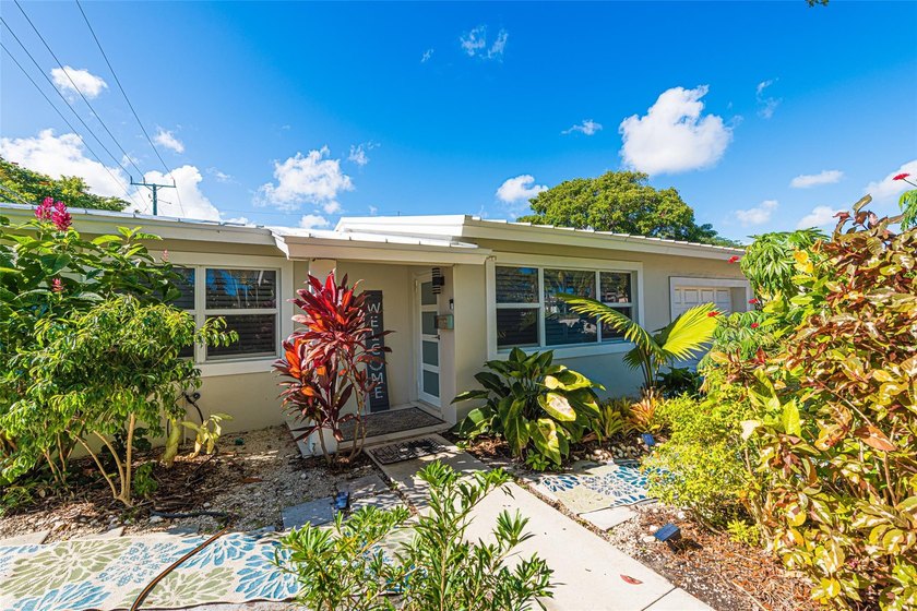 *PRICED TO SELL and FULLY RENOVATED* This stunning home features - Beach Home for sale in Deerfield Beach, Florida on Beachhouse.com