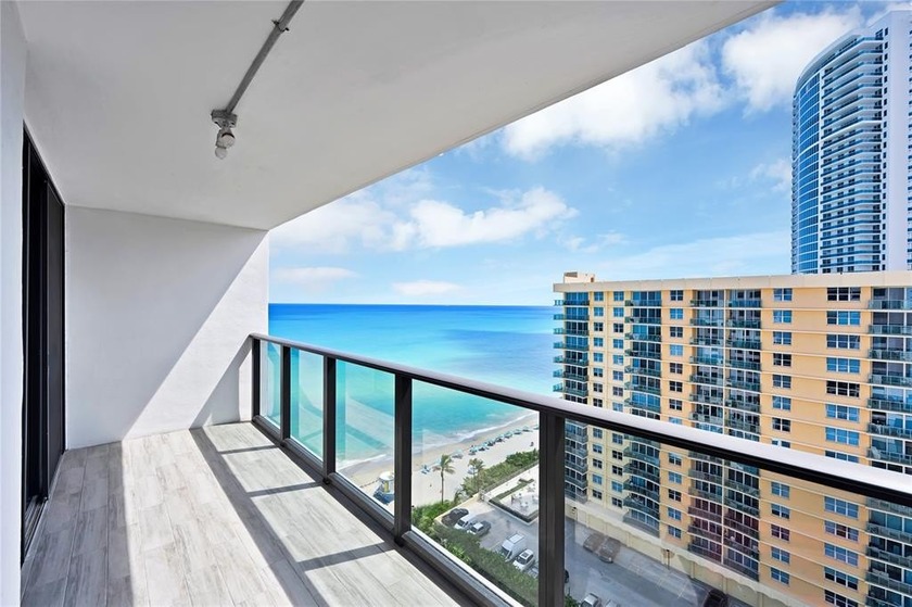 Welcome to Paradise. OCEANFRONT with Ocean View and intercoastal - Beach Condo for sale in Hallandale Beach, Florida on Beachhouse.com