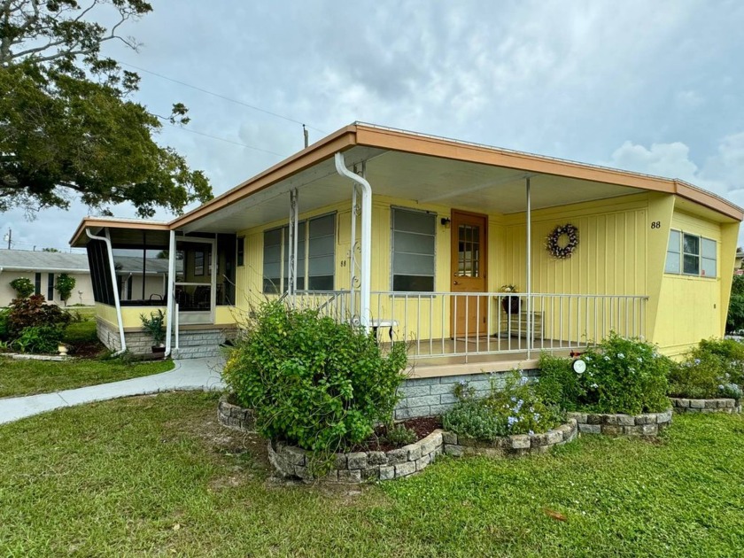 This property is not in a flood zone and has suffered no damage - Beach Home for sale in Largo, Florida on Beachhouse.com