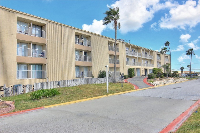 It's THAT TIME when people who've enjoyed playing at Padre start - Beach Condo for sale in Corpus Christi, Texas on Beachhouse.com