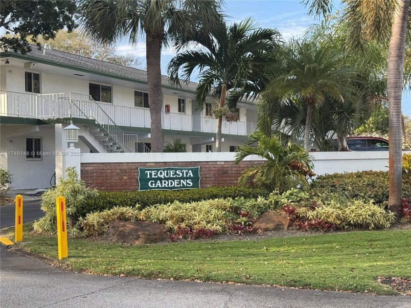 Lovely 55 and over community in the heart of Tequesta.Totally - Beach Condo for sale in Tequesta, Florida on Beachhouse.com