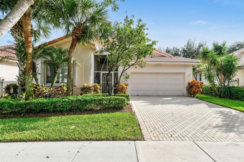 Move in ready lg Hartford Model 3/2 home. (one BR has closet - Beach Home for sale in West Palm Beach, Florida on Beachhouse.com