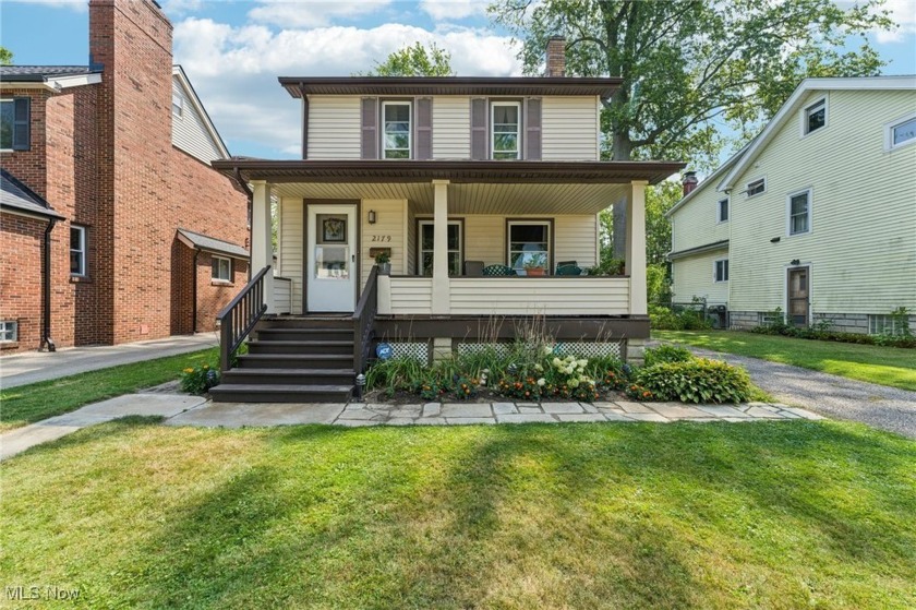 This classic home offers the perfect canvas for your vision! - Beach Home for sale in Lakewood, Ohio on Beachhouse.com