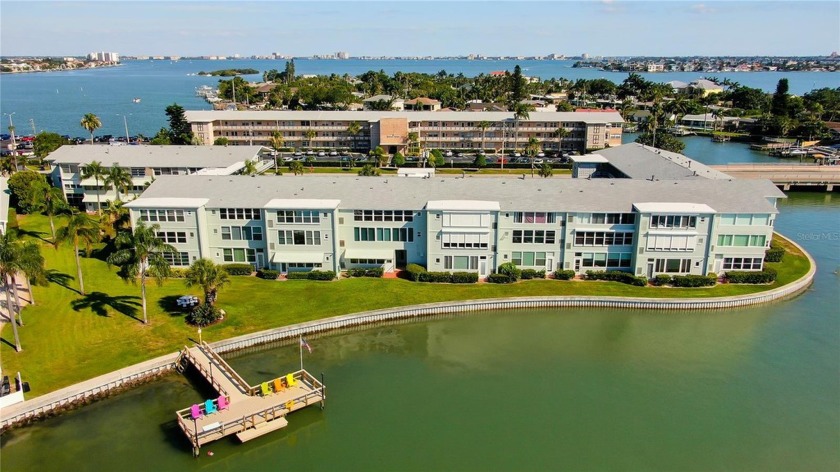 Discover your slice of paradise in this 2 bedroom, 2 bath condo - Beach Condo for sale in South Pasadena, Florida on Beachhouse.com