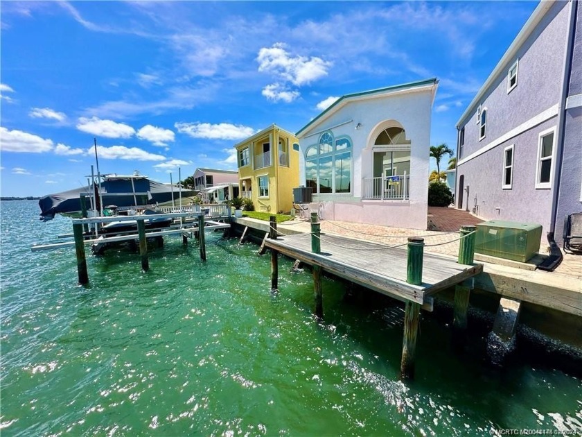 GORGEOUS WATERFRONT - Breath taking *OPEN WATER* views on the - Beach Home for sale in Jensen Beach, Florida on Beachhouse.com