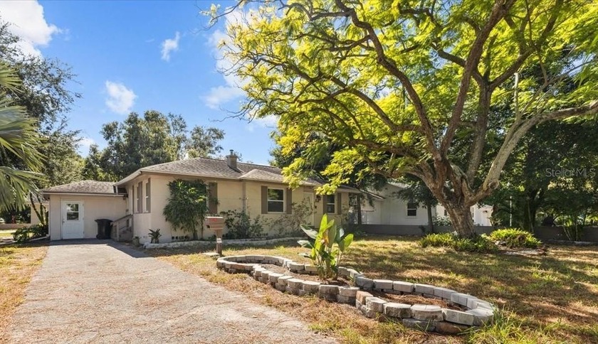 Spacious Eagle Crest Charmer on an Oversized Lot -- Minutes to - Beach Home for sale in St. Petersburg, Florida on Beachhouse.com