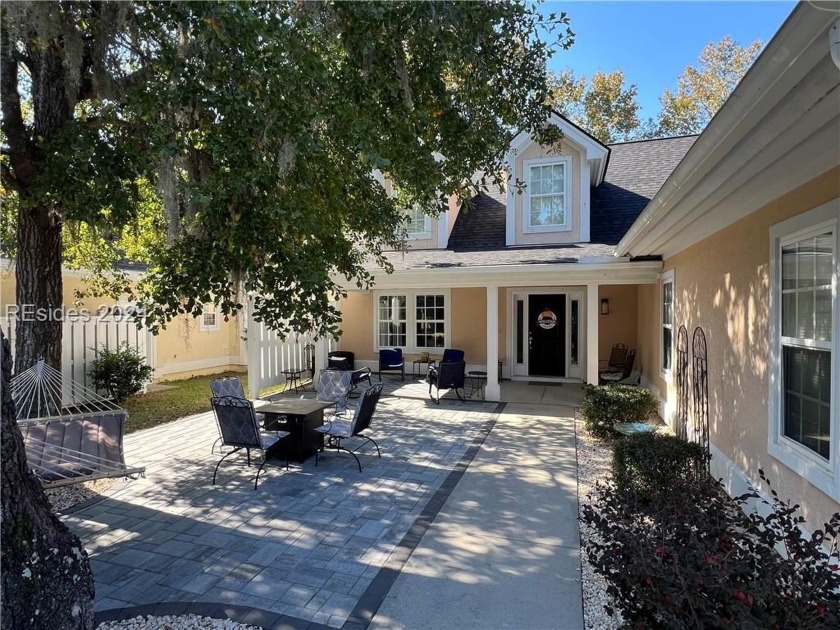 You must see this huge home on golf course with great layout - Beach Home for sale in Bluffton, South Carolina on Beachhouse.com