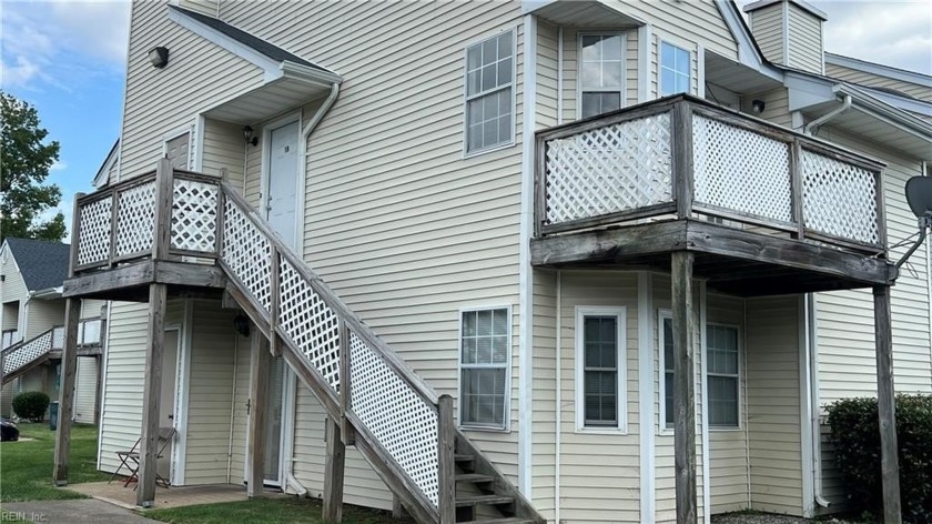 Come see this adorable condo in Mariner's Point. Easy Access to - Beach Apartment for sale in Hampton, Virginia on Beachhouse.com