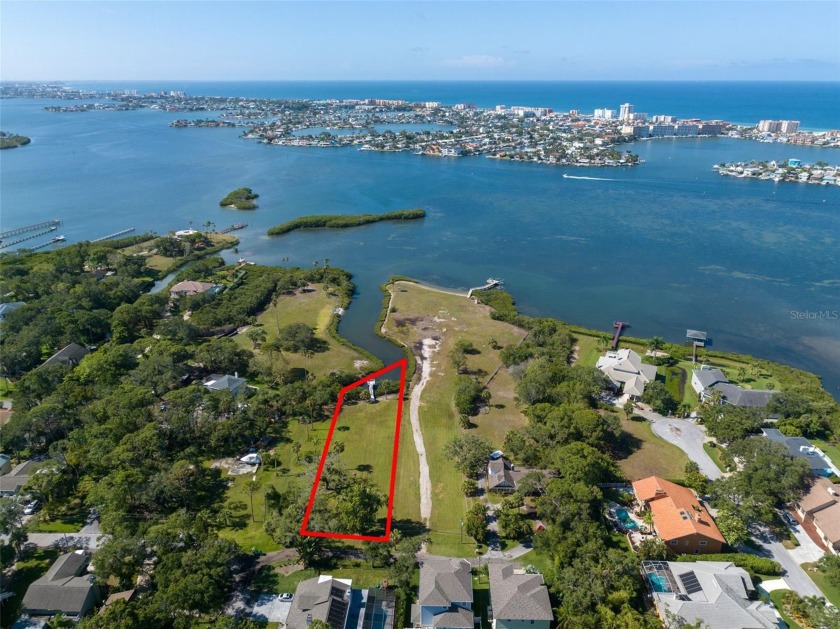Welcome to this beautiful oversized waterfront lot with a new - Beach Lot for sale in Seminole, Florida on Beachhouse.com
