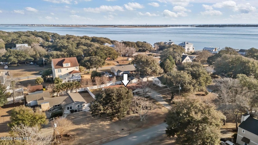 Nestled in Morehead Bluffs, just behind 70W Marina, this - Beach Home for sale in Morehead City, North Carolina on Beachhouse.com