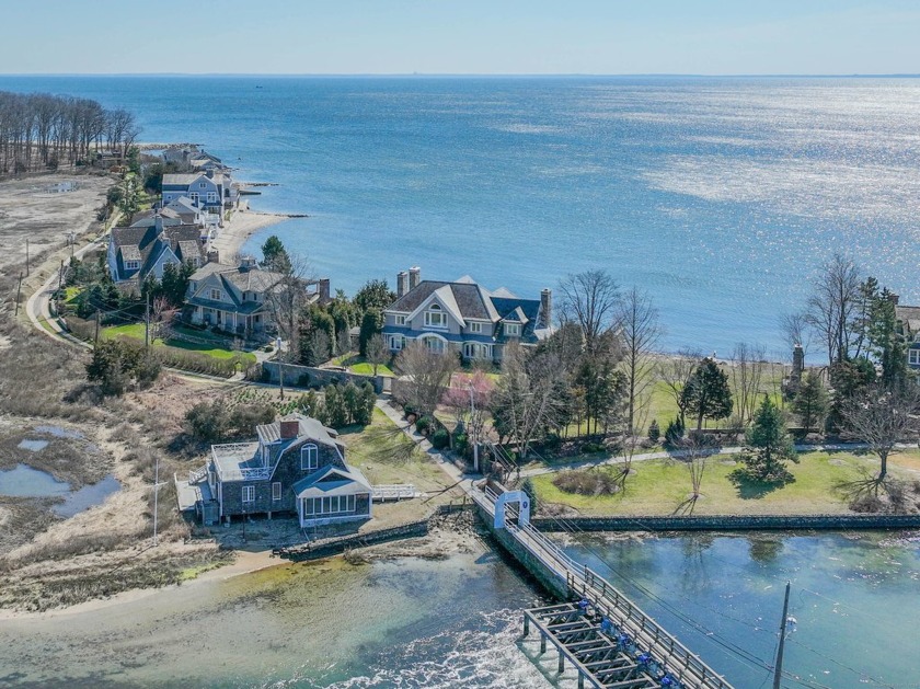 PRIVATE WATERFRONT PARADISE! Tranquil location offers unrivaled - Beach Home for sale in Westport, Connecticut on Beachhouse.com