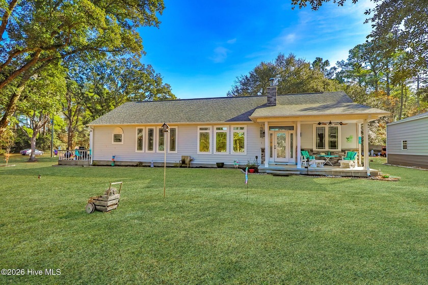 This beautiful newer construction home in the sought-after - Beach Home for sale in Newport, North Carolina on Beachhouse.com