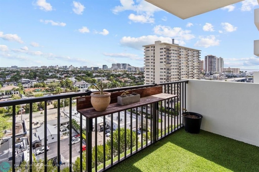 LOWEST PRICE UNIT IN ESSEX TOWER! AMAZING 14TH FLOOR 1/1.5 WITH - Beach Condo for sale in Fort Lauderdale, Florida on Beachhouse.com