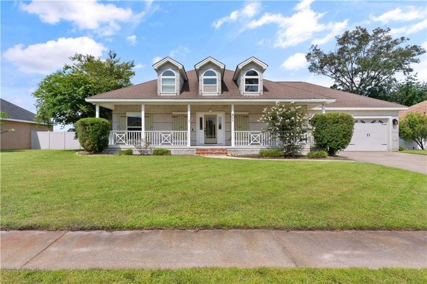 This exquisite three-bedroom, two-bath home in Somersby Point - Beach Home for sale in Brunswick, Georgia on Beachhouse.com