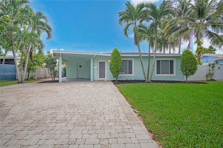 This beautifully maintained home is just minutes from the beach - Beach Home for sale in Oakland Park, Florida on Beachhouse.com