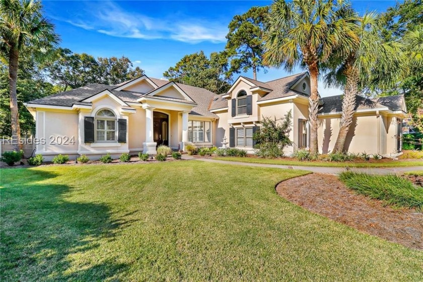 Wonderfully updated and immaculate home with a heated, saltwater - Beach Home for sale in Hilton Head Island, South Carolina on Beachhouse.com