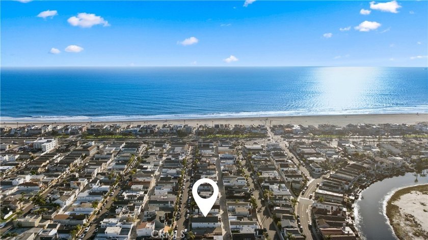 Thoughtfully reimagined with refined coastal living in mind - Beach Home for sale in Newport Beach, California on Beachhouse.com