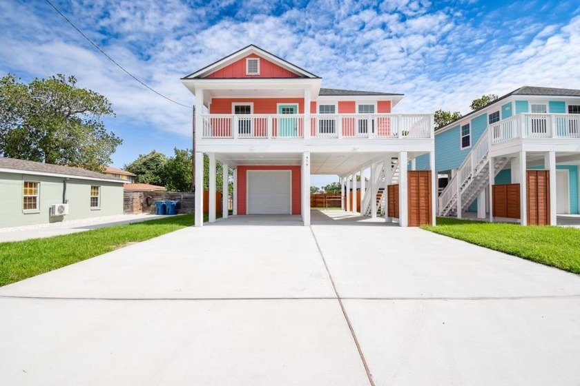 The home is elevated on pilings to allow for covered parking and - Beach Home for sale in Rockport, Texas on Beachhouse.com