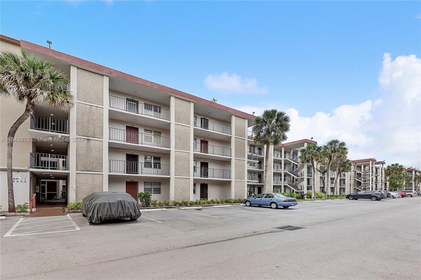Come And See This 2 Bedroom 2 Bath Condo In The Very Well - Beach Condo for sale in Lauderdale Lakes, Florida on Beachhouse.com