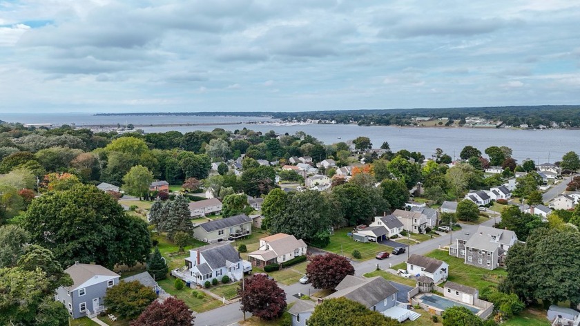 Welcome to 41 4th Ave. in Waterford, Connecticut just up the - Beach Home for sale in Waterford, Connecticut on Beachhouse.com