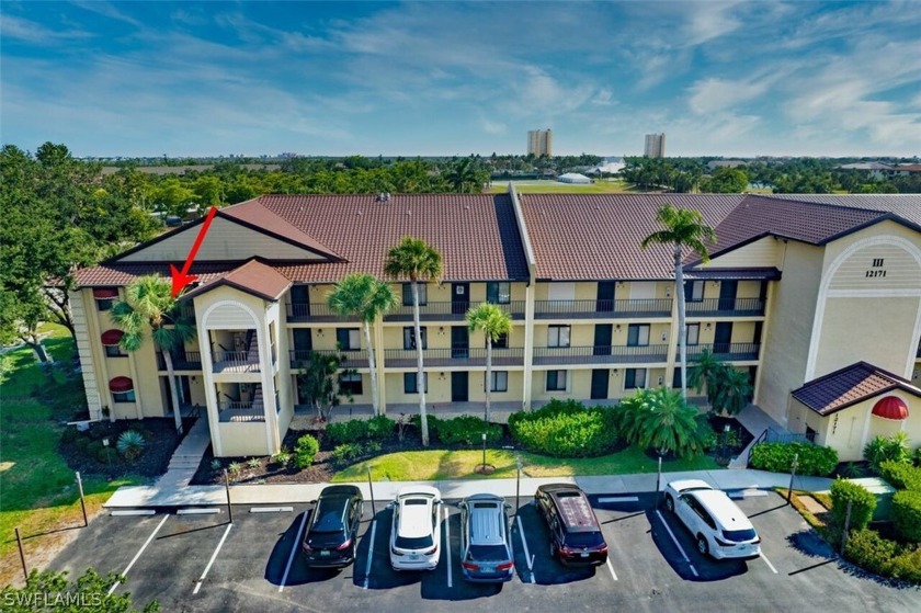 ARE YOU READY TO START LIVING THE EASY LIFE?  It's easy in this - Beach Condo for sale in Fort Myers, Florida on Beachhouse.com