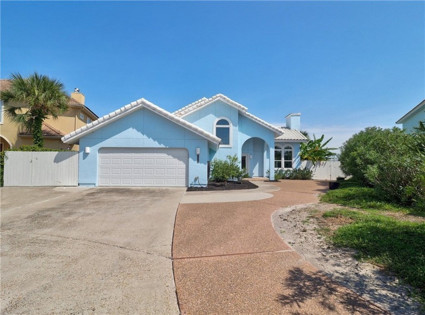Padre Island living at its best. AMAZING move-in ready - Beach Home for sale in Corpus Christi, Texas on Beachhouse.com