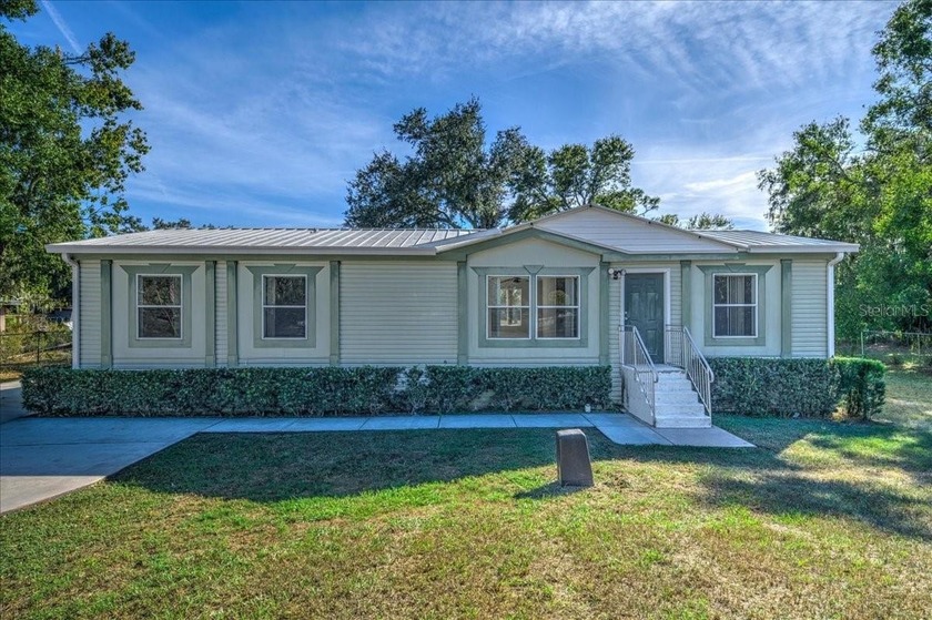 Under contract-accepting backup offers. Welcome to this 3BR/2BA - Beach Home for sale in Riverview, Florida on Beachhouse.com