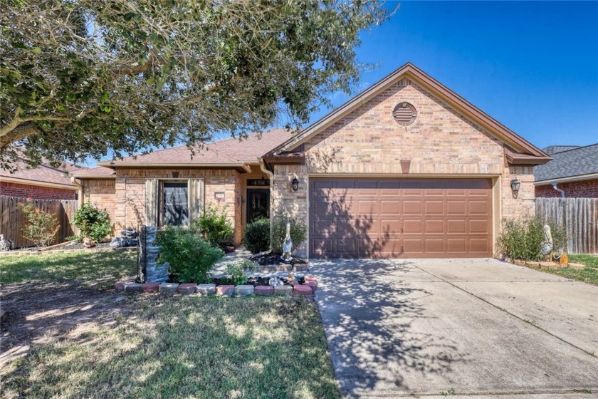 Welcome to this charming, well maintained, 3-bedroom, 2-bathroom - Beach Home for sale in Aransas Pass, Texas on Beachhouse.com