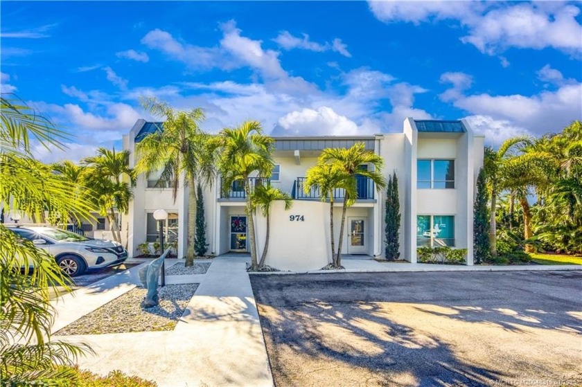 Welcome to your slice of waterfront paradise! This - Beach Condo for sale in Stuart, Florida on Beachhouse.com