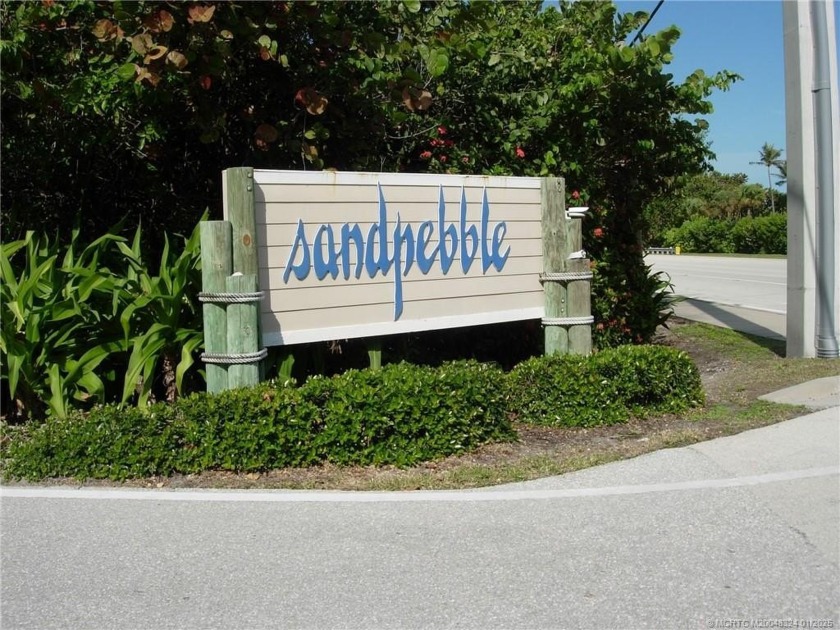 This is a great 2nd floor , corner , Ocean view screened in - Beach Condo for sale in Stuart, Florida on Beachhouse.com