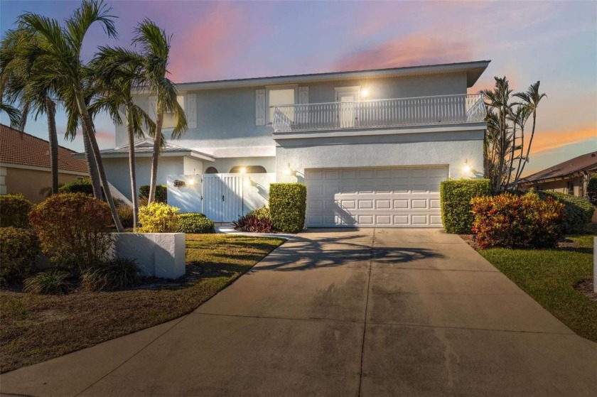 Exquisite Waterfront Luxury Home with Breathtaking Gulf Views - Beach Home for sale in Holmes Beach, Florida on Beachhouse.com