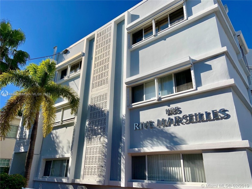 WONDERFUL 1/1 UNIT IN WATERFRONT BUILDING  - THE UNIT OFFERS - Beach Condo for sale in Miami  Beach, Florida on Beachhouse.com