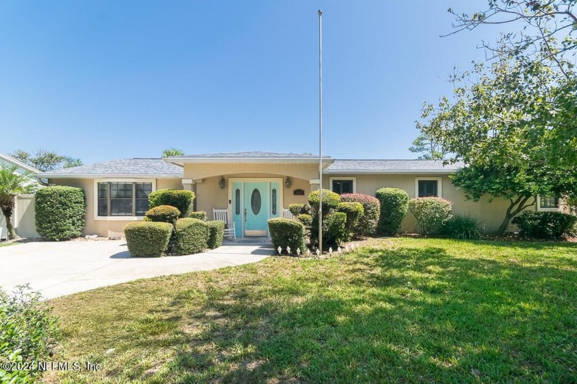 This is a Must See Lovely, Cozy Ranch Style pool home!   This - Beach Home for sale in Jacksonville Beach, Florida on Beachhouse.com